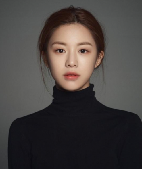 韩国女艺人高允贞将主演新剧《这爱情可以翻译吗？》，出演12月开播的《现在快死了》